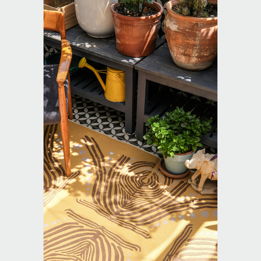 "SAÇILMA", Monica Bond, Kilim